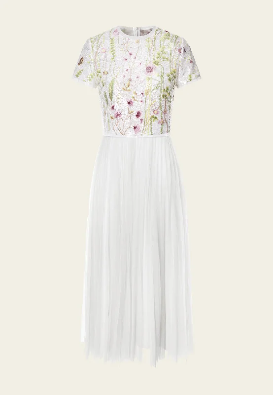 White Floral Embroidered & Mesh Two-pieces Gown